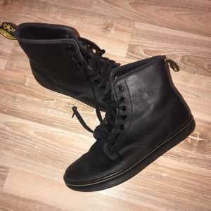 Dr Martens Newton Boots